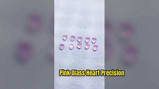 Patrón en forma de corazón cortado con láser de vidrio rosa de 3 mm